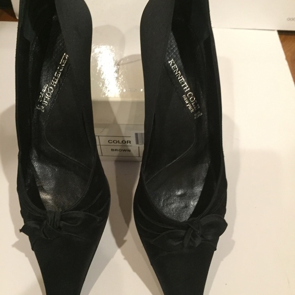 Kenneth Cole Black Satin 7.5 tapered toe, low heel - Picture 2 of 8